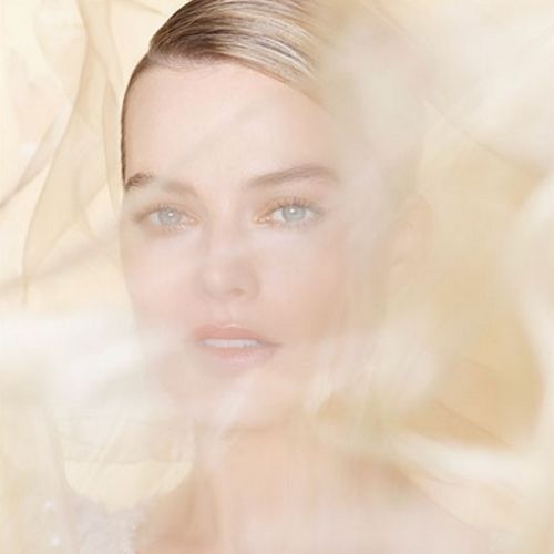 Margot Robbie embodies the Chanel perfume: Gabrielle Essence